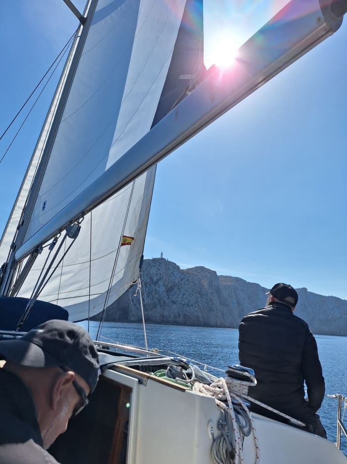 Full-day sailing trip in El Masnou on a sailboat