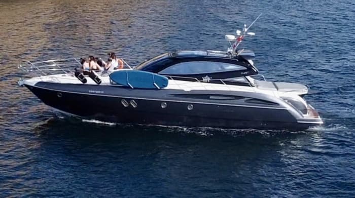 3 ore a Lagos: noleggia una barca a motore e divertiti