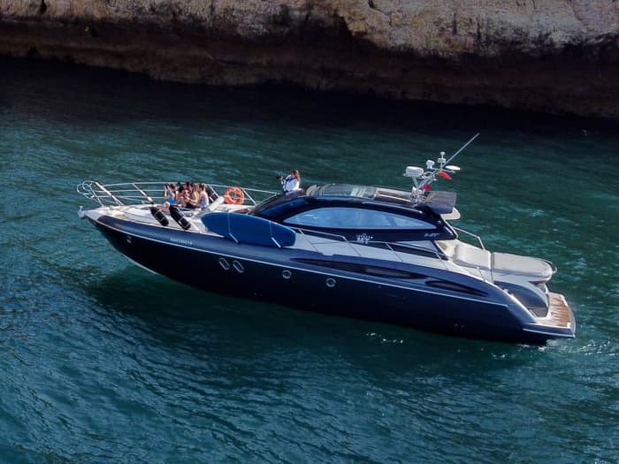 3 ore a Lagos: noleggia una barca a motore e divertiti