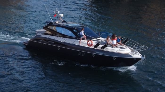 3 ore a Lagos: noleggia una barca a motore e divertiti