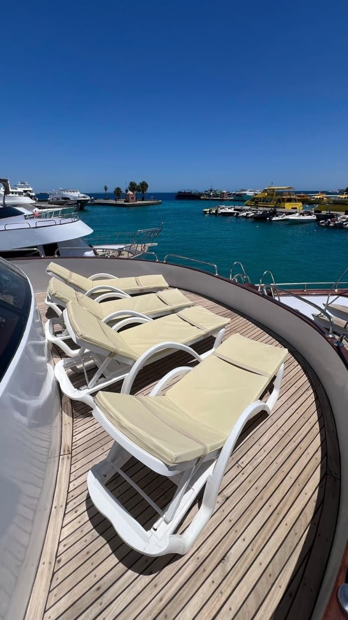 Raffinement en mer : découvrez Hurghada à bord d'un yacht à moteur de luxe