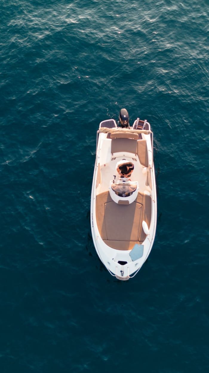 Capri vanaf de zee: een hele dag vol ontdekkingen