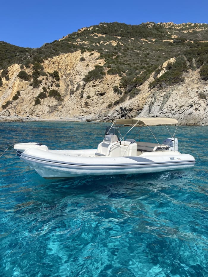 Villasimius mit dem Beiboot: Insel Cavoli und die Strände des Südostens