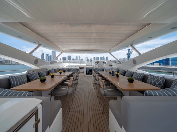 120ft Sunseeker Superyacht Charter Cancun – Luxury Experience
