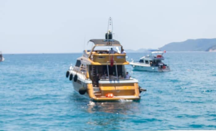 Geniet van een hele dag op een motorboot in Antalya.