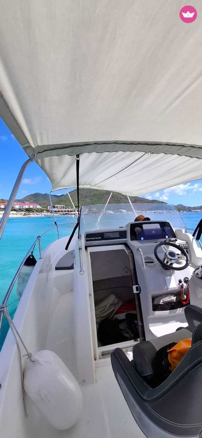 Een hele dag op zee: op weg naar Anguilla of Saint Martin.