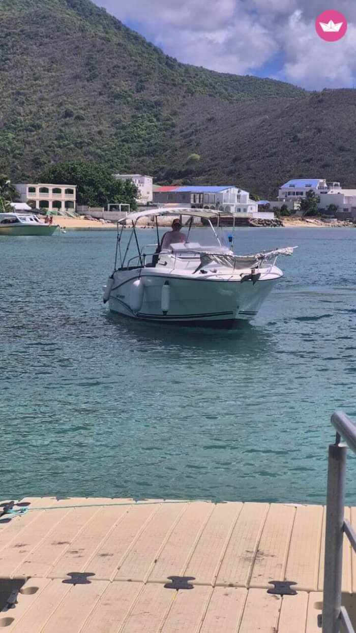 Een hele dag op zee: op weg naar Anguilla of Saint Martin.