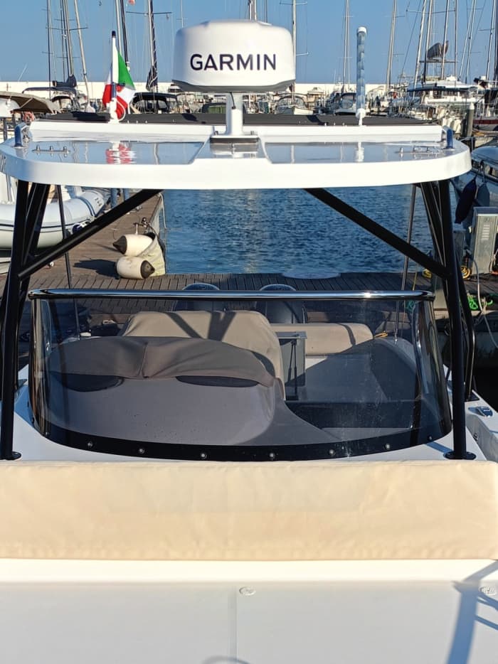 Upptäck Manfredonia: En heldag i solsken på en motorbåt