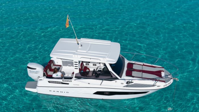 Geniet van 8.30 uur op een motorboot om Sant Antoni de Portmany te verkennen