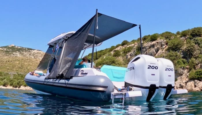 Enjoy 8h on a motorboat in Olbia