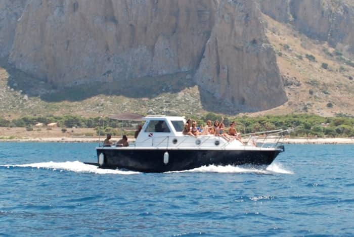 Ontdek San Vito Lo Capo tijdens een 8-uur durende boottocht.