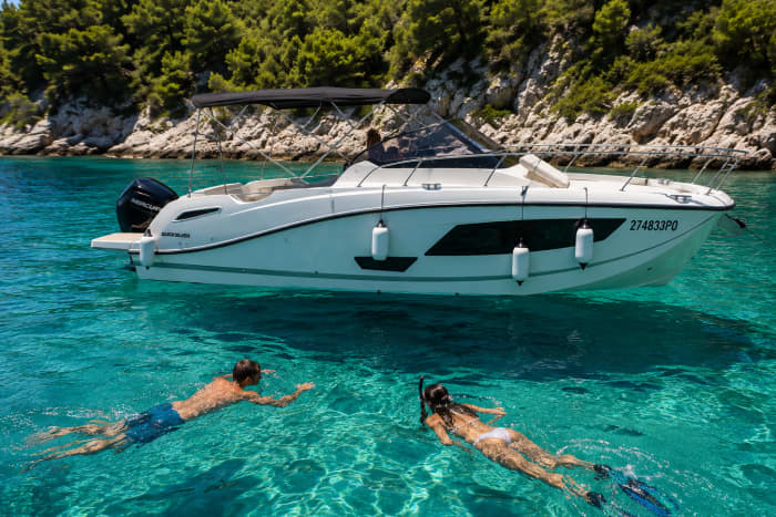 Genießen Sie die Sonne auf einer 9-stündigen Bootsfahrt in Poreč.