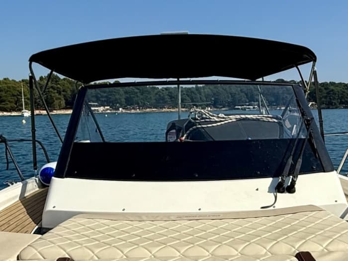 Enjoy the sun on a 9h boat trip in Poreč