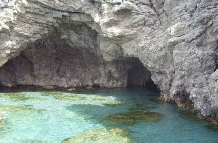 Island Gems: A Rhodes Coastal Cruise
