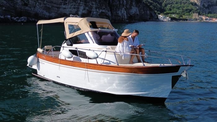 Private boat tour to Capri from Capri (3.3 hours)
