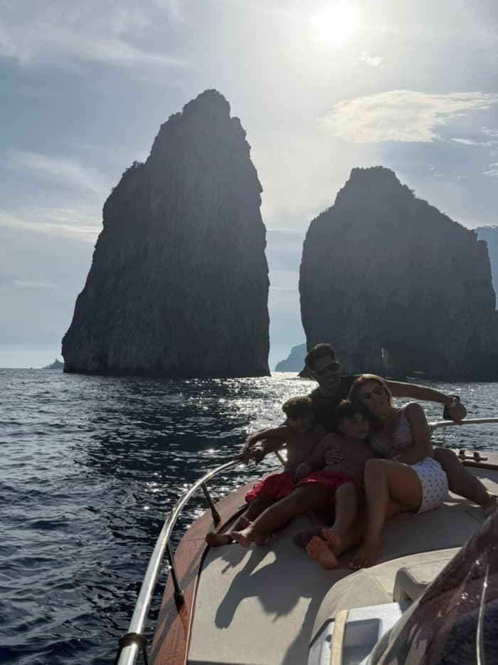 A day in Capri by private boat