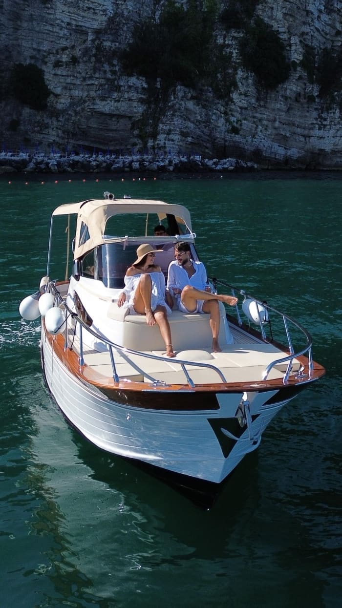 Private boat tour to Capri from Capri (3.3 hours)
