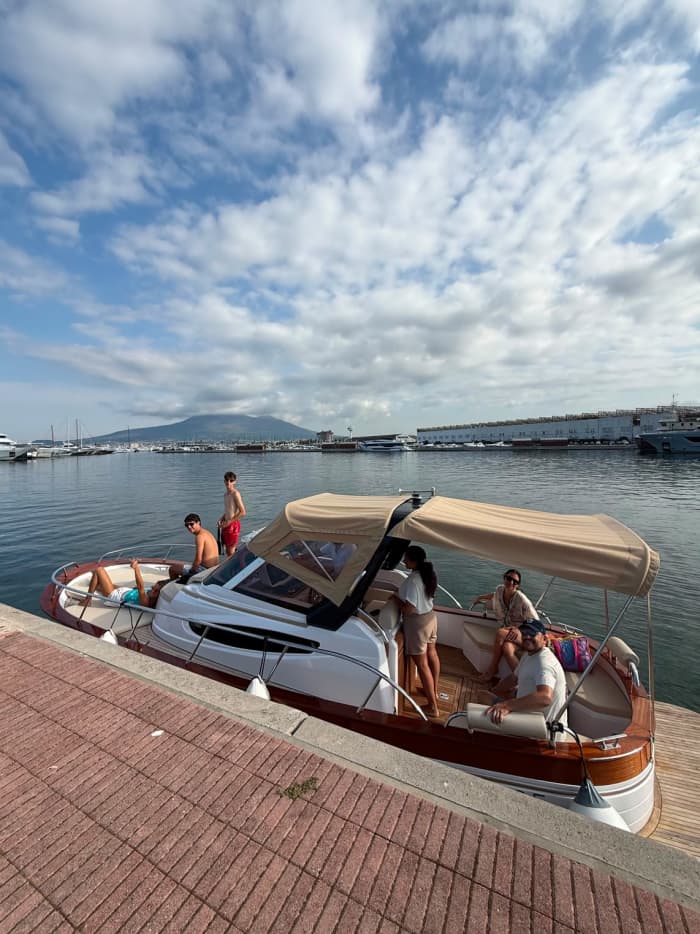 Private boat tour to Capri from Capri (3.3 hours)