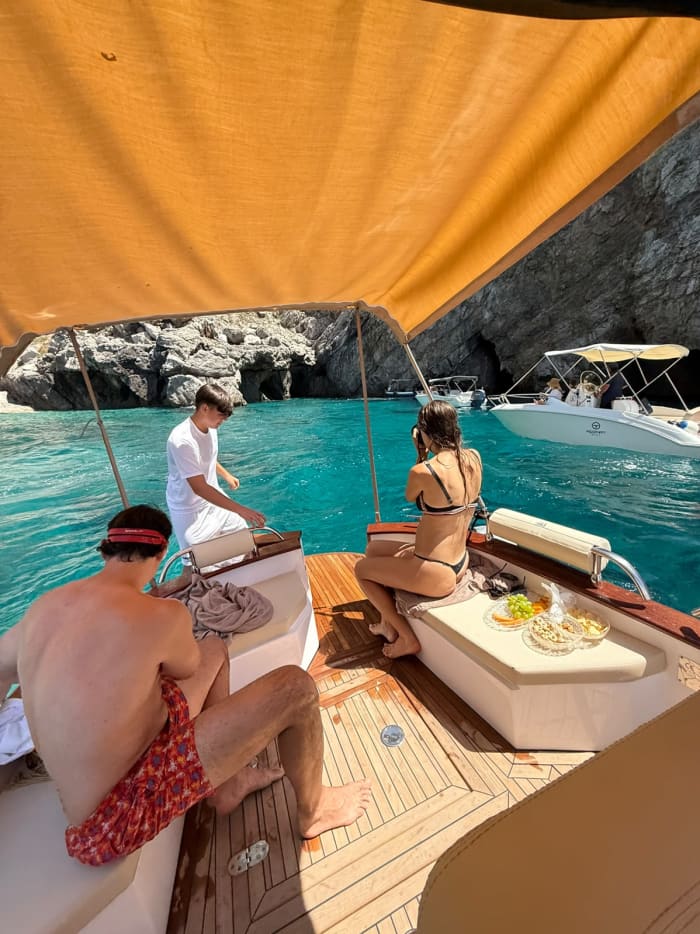 Private boat tour to Capri from Capri (3.3 hours)