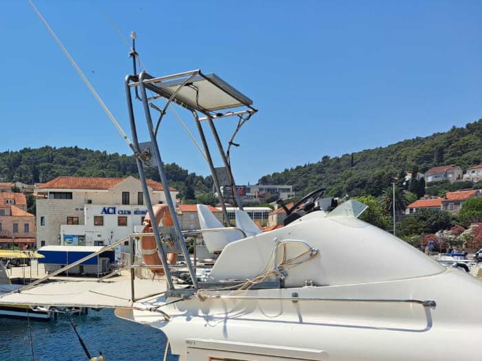 Profitez du soleil lors d'une excursion en bateau de 9 heures à Korčula.