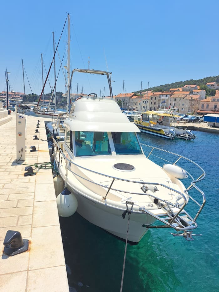 Profitez du soleil lors d'une excursion en bateau de 9 heures à Korčula.