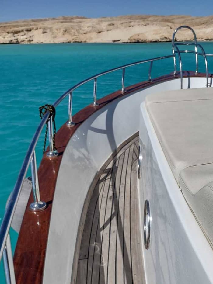 Full-day motorboat rental in Hurghada