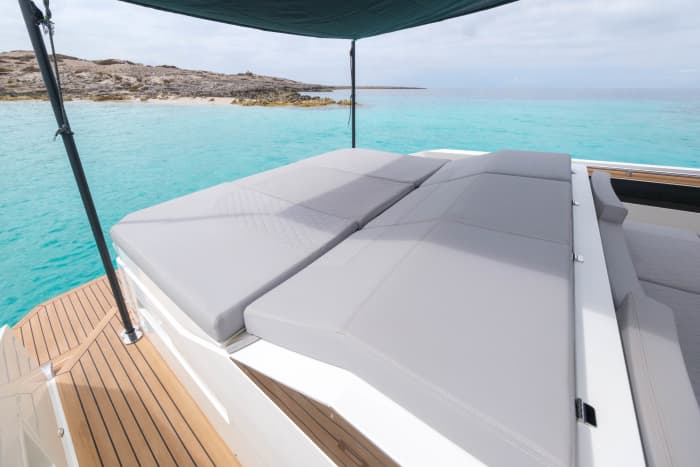 D36 Lupo Di Mare all inclusive, Fuel, Skipper, Sail to Formentera Illetas with a fixed price and without worries.