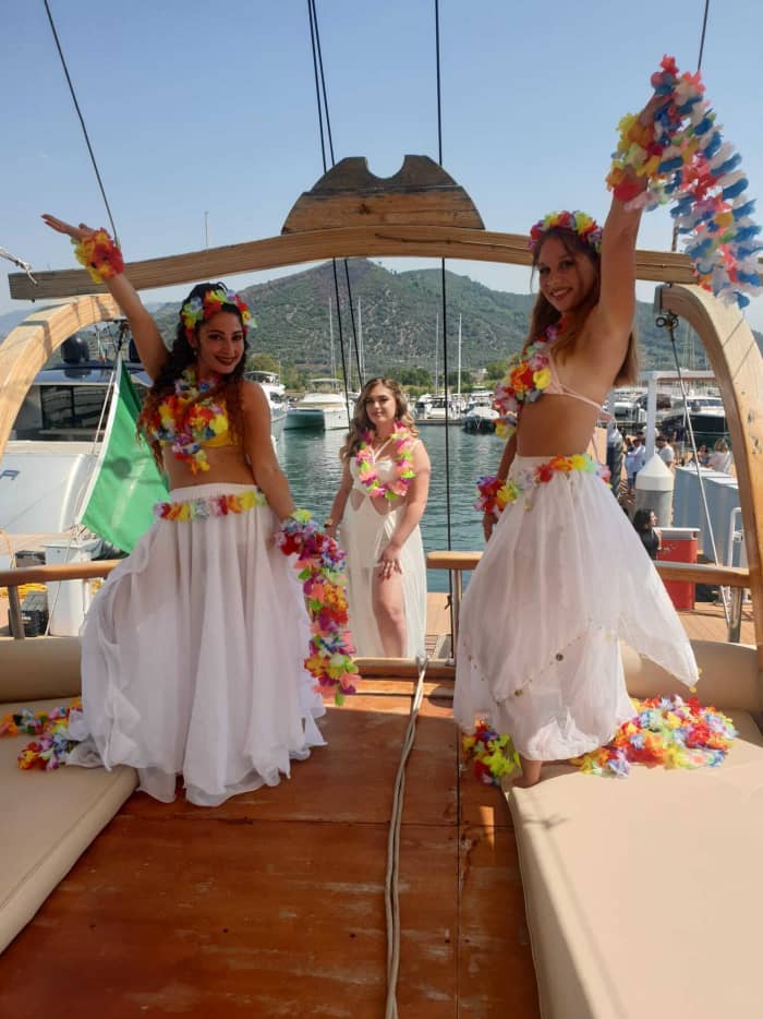 Ihr Amalfi-Küsten-Erlebnis: ein exklusiver Tag an Bord einer Gulet