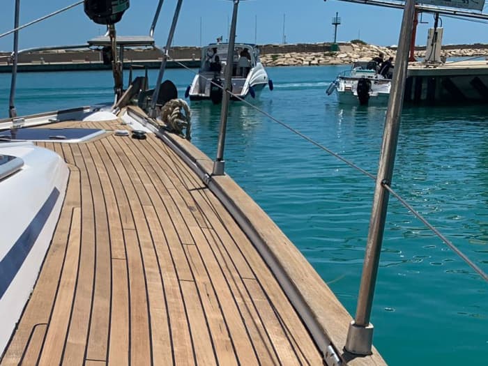 Prywatny 8-godzinny rejs żeglarski w Marina di Ragusa