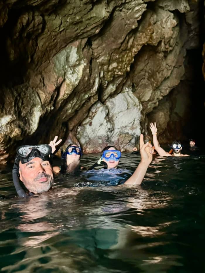 ADVENTURE TOUR (SNORKEL IN MARINE RESERVE AND AQUATIC CAVES)