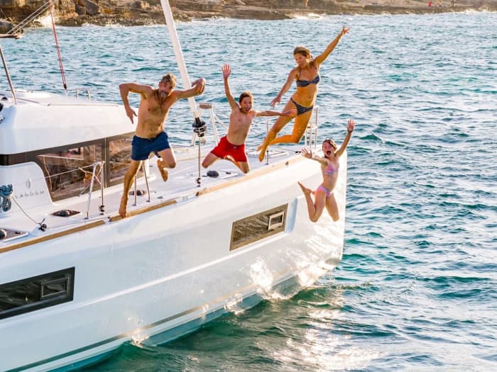 Croisière Lagoon 450F-Luxe PM à Milos