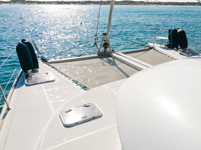 8h of sun and turquoise waters around Barcelona