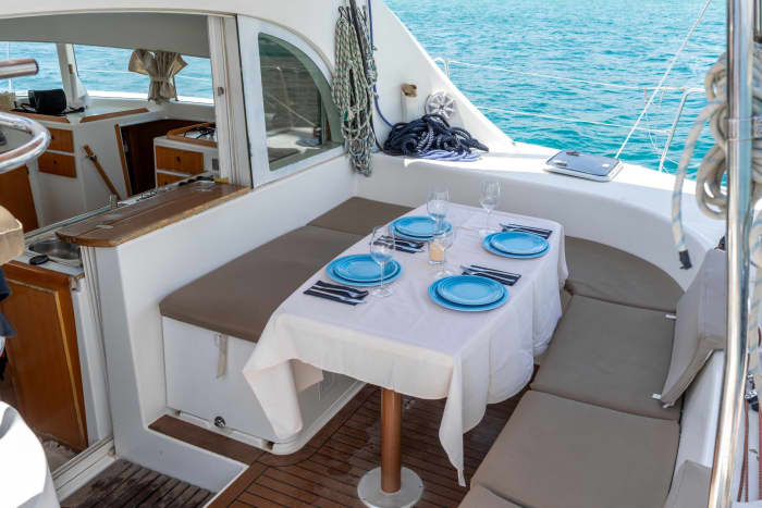 8h of sun and turquoise waters around Barcelona