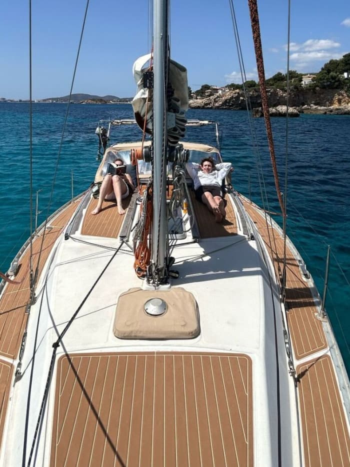 4-hour sailing adventure through the most beautiful coves of Mallorca!