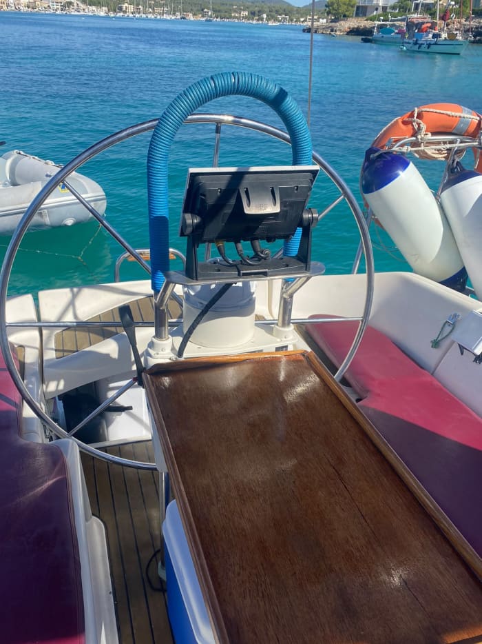 4-hour sailing adventure through the most beautiful coves of Mallorca!