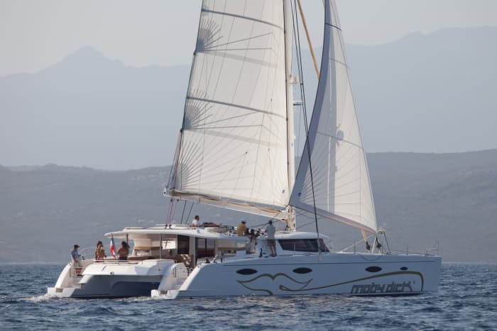 Luxe dagtocht per catamaran aan boord van de Galathea 65 “MOBY DICK”