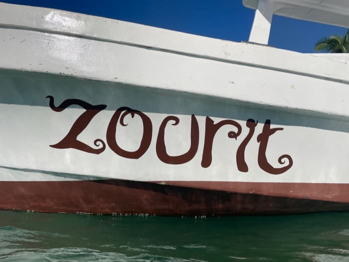 Entdecken Sie Nosy! Verbringen Sie 8 Stunden auf einem Motorboot.