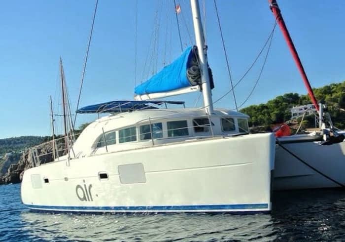 A private catamaran to go to Formentera