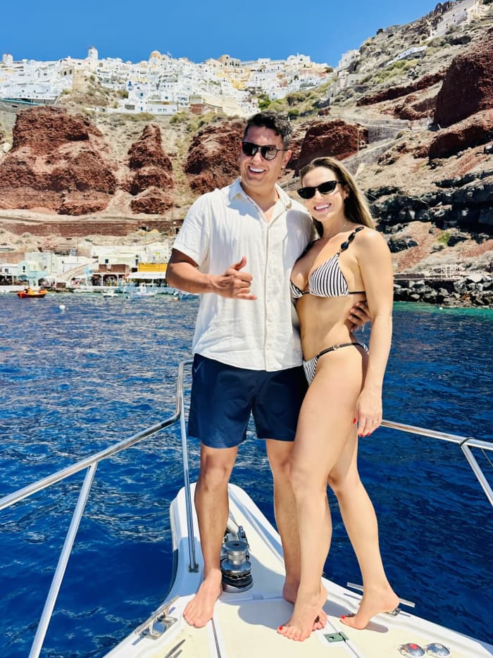 Enjoy a full day on a motorboat in Santorini