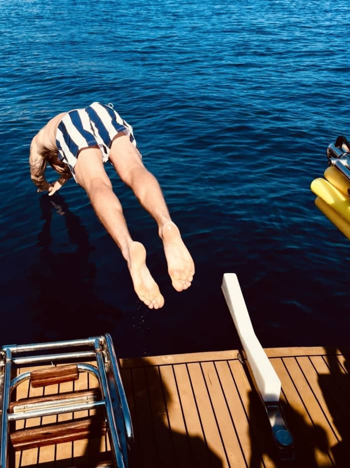 Enjoy a full day on a motorboat in Santorini