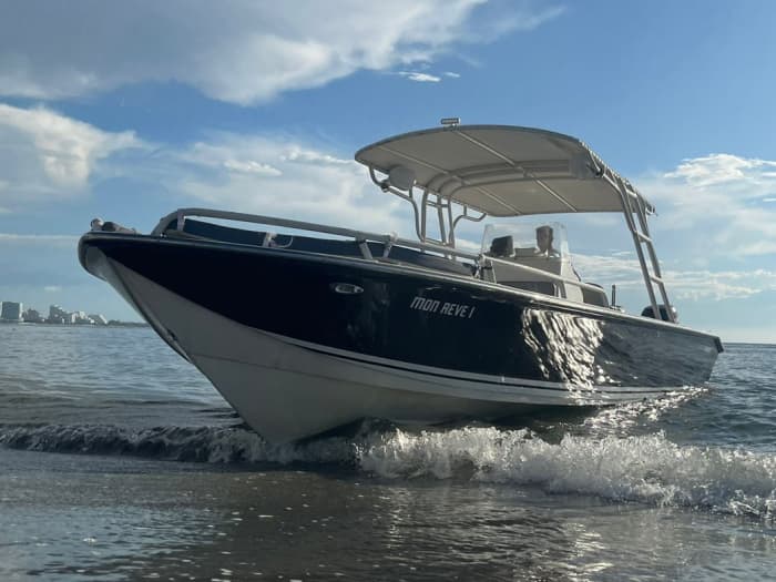 Jouw dag in Santa Marta: Huur een motorboot voor een dag vol ontdekkingen.