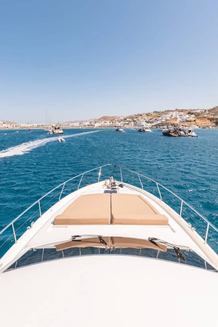 Ferreti 620 with flybridge