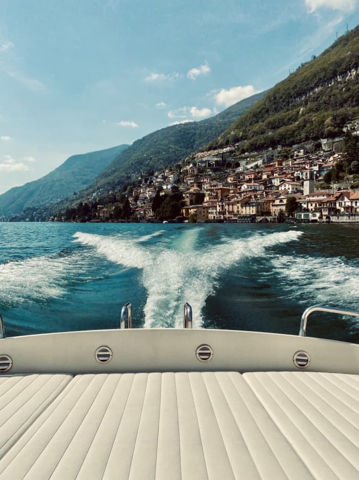 Lake Como: 5 hours of sunshine aboard a skippered motorboat.