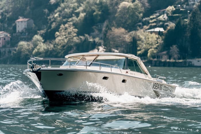 Lake Como: 5 hours of sunshine aboard a skippered motorboat.