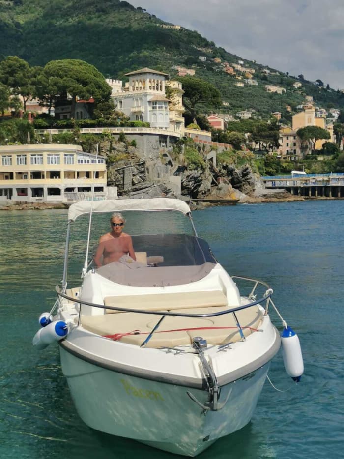 4 uur zon rondom Genua op een motorboot