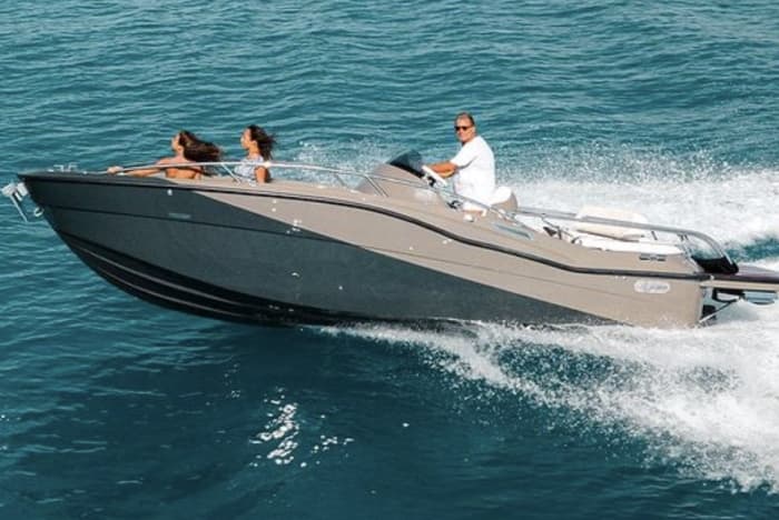 Capri by Sea: Private Day Cruise from Positano