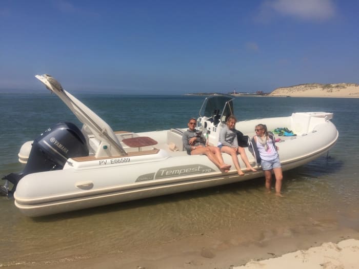 Découvrez Port Fréjus : une demi-journée de pur bonheur en bateau à moteur