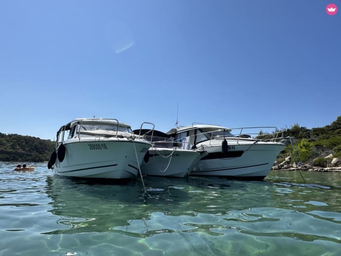 Eilandvakantie aan de Adriatische Zee: grotten, stranden en verborgen baaien