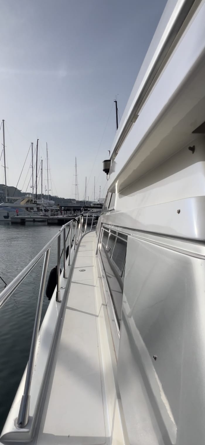 Your private motorboat for a day around Barcelona