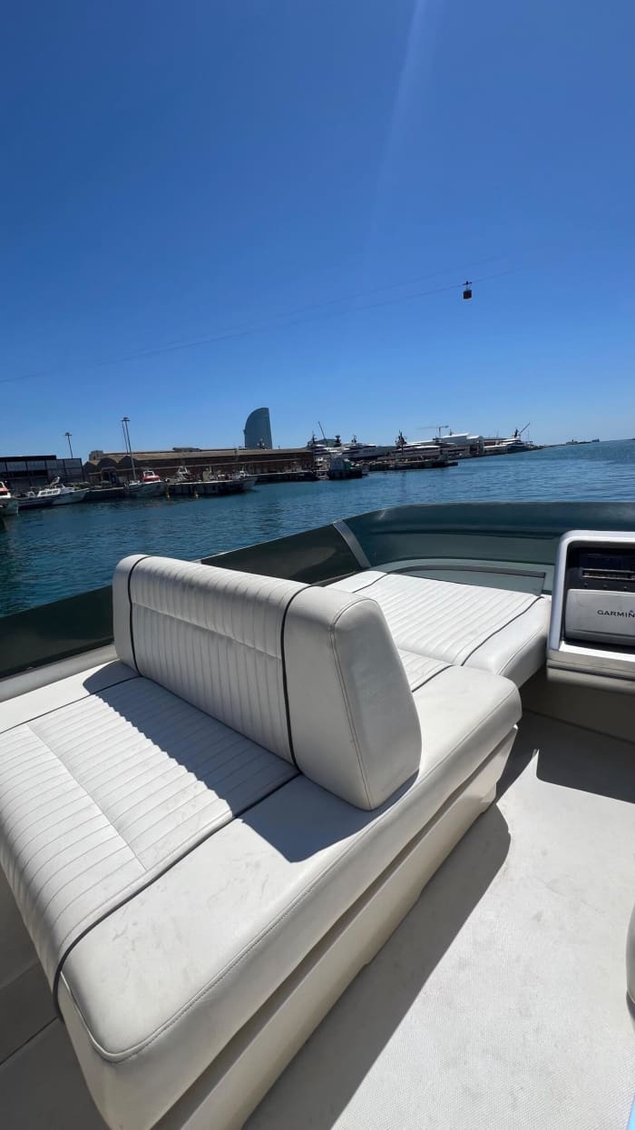 Your private motorboat for a day around Barcelona